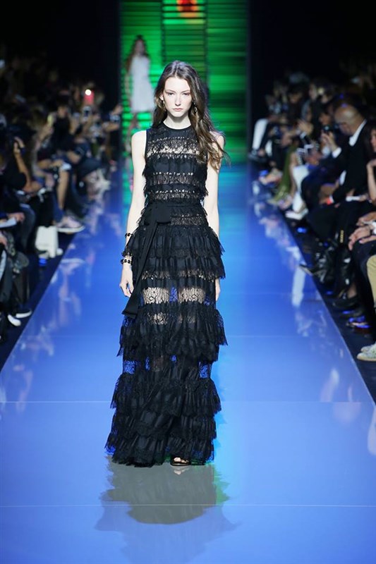 Elie Saab Ready-to-Wear Spring Summer 2016 Fashion Show